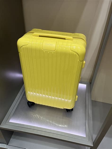 rimowa manila greenbelt.